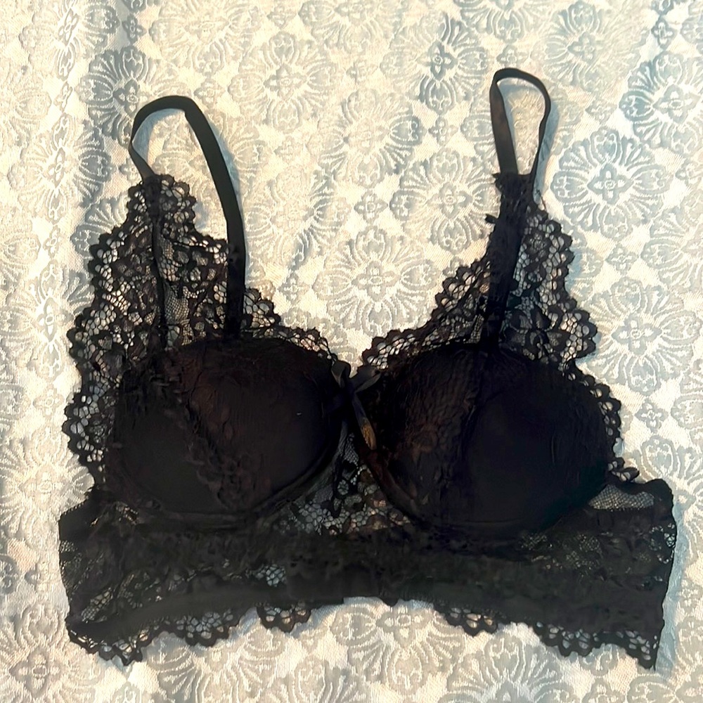 Black lace bra
